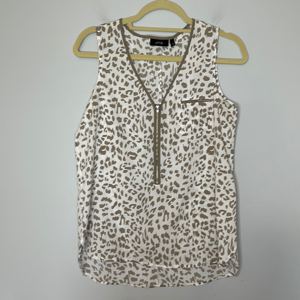 Apt. 9 White and Tan Leopard Print Half Zip Sleeveless Blouse Size Medium